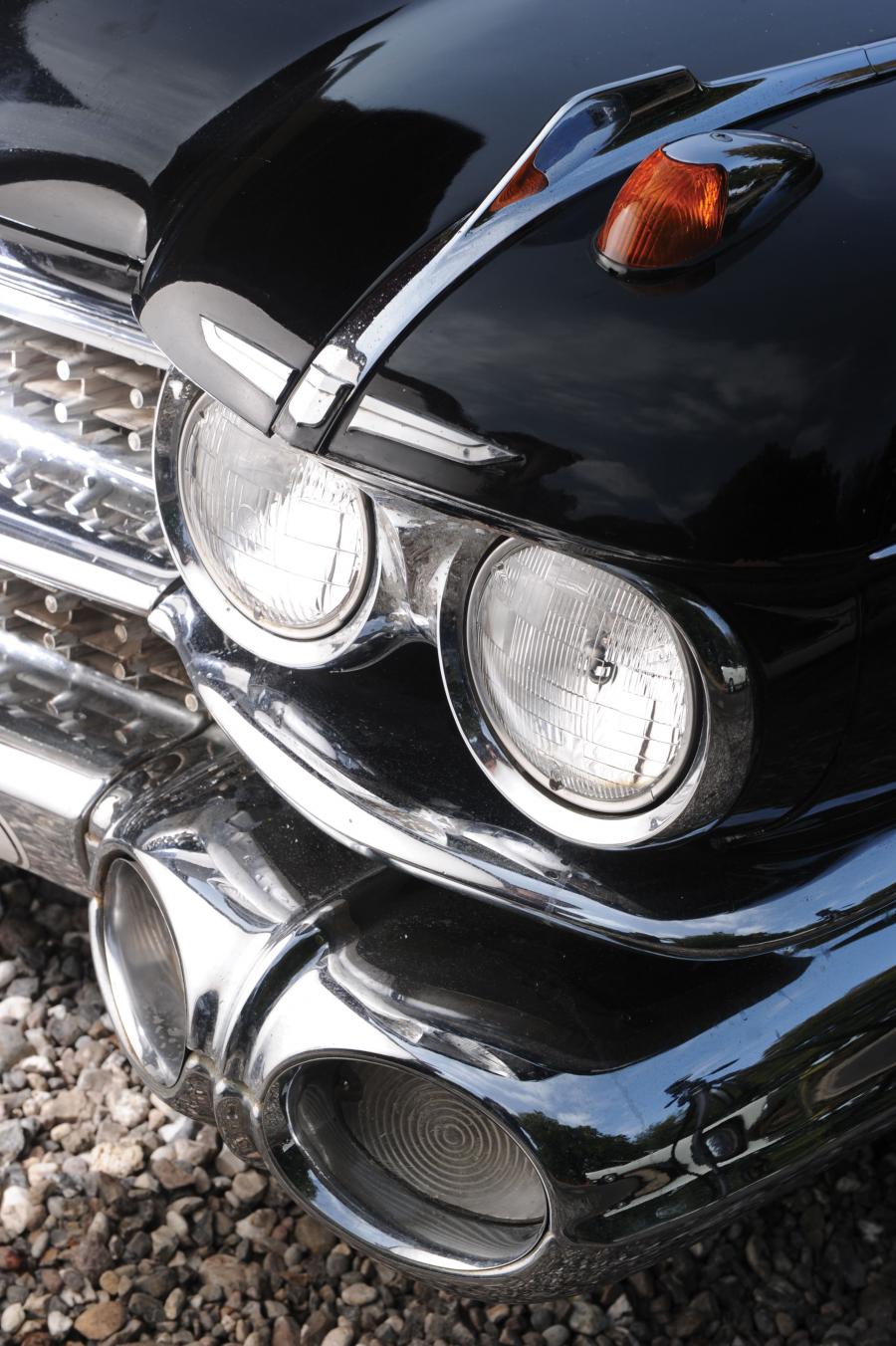  Cadillac Series 60 Special Sedan 1959 года  (фото 2 из 9)